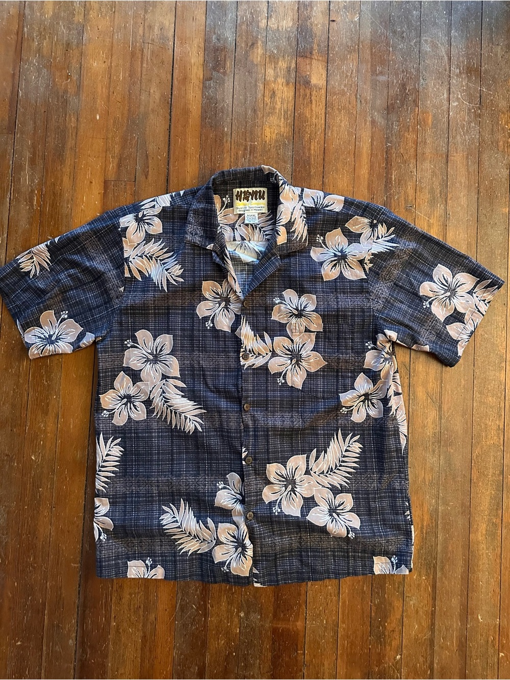 vintage Hawaiian shirt from the Hanu Clothing Company